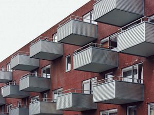 Almere #33, 2007, c-print, 80x104 cm  © 2013 Matthias Hoch/ VG Bild-Kunst Bonn