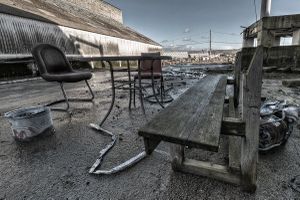 Bench © Adrian Theze