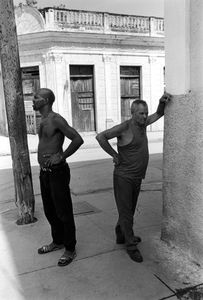Cienfuegos, Cuba, 2000 © Peter Kayafas