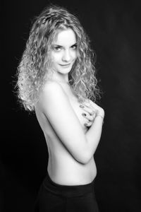 Alice bw black
