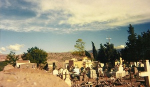 Cementerio en la Puna. Argentina