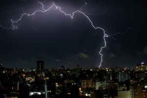 Serie : De Arriba Un Rayo