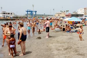 © Oliver Weber - Social Life at Beach