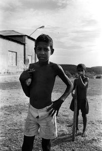 Santiago de Cuba, 2000 © Peter Kayafas