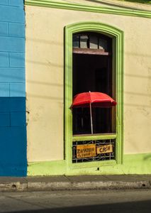 F-Emmanuel-Bastien-still-life-commerce in Cuba-8