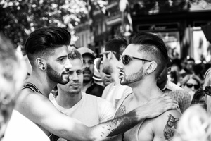 HAND TO SHOULDER