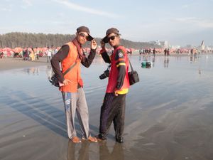 The Vanishing Photographers # 08