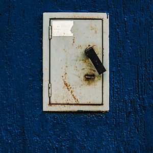 Feeling blue./ Giù di corda.