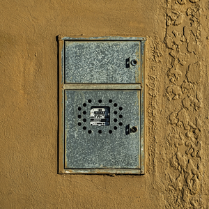 From the series ElectriCity/Della serie ElettriCittà.