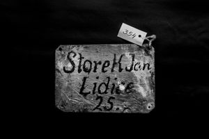 Sign with house number found on the site of the original Lidice