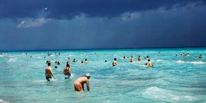 Bathers, Waiting
