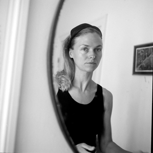 Maja in mirror.