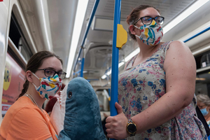 Luca (left), 20 years old, and Orsi (right), 23 years old, university students | Luca (balra), 20 éves, és Orsi (jobbra), 23 éves, egyetemi hallgatók