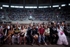 About 2,400 people boarded the free city trains to the Maracanãzinho, sports complex gym Macaranã stadium, final stage of the World Cup 2014.