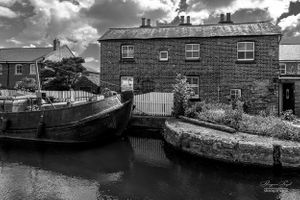 Enfield Island Village | Canal and Lock 01