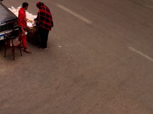 Same crossroad, different moment, different bread