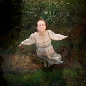 INSURGENT OPHELIA. A contemporary representation.