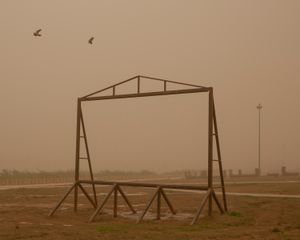 Fly above the dust storms, a journey beyond the frames