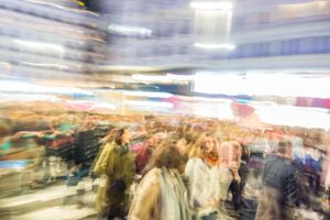 People in Gran Vía