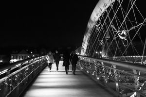 Nocne Spacery / Night Walking