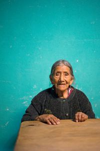 Rosa Guit Ramos depends on the lunch she receives. But some days she can not come to eat due to her swollen feet and she needs to stay in her bed. So she saves a little lunch for later or for another day. Once she has worked selling food at the market but she no longer be able to work. Her daughter works washing other’s clothes but just enough to feed her own family, not her mother.