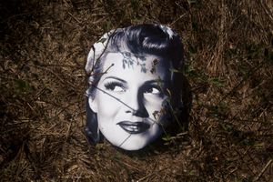 SCARECROWS, RITA HAYWORTH