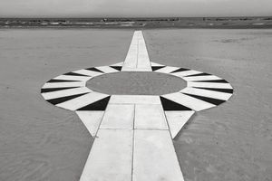 Roundabout on the walkway for bathers