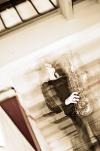Sax Space ochre