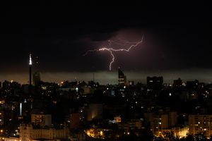 Serie : De Arriba Un Rayo