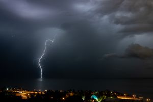 Serie : De Arriba Un Rayo