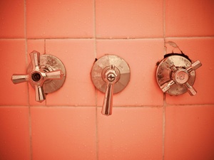 Cold faucet