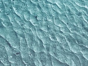 Dans l'Infini de l'Eau-Delà
