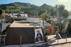 Red Area, Piazza Maio Square. Firefighter tent with an image of the Madonna dell'Addolorata (Madonna of Grieve)