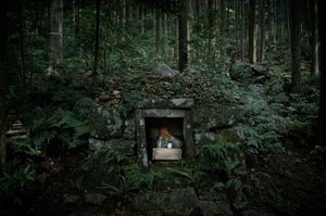 Stone Buddha of Magose Pass