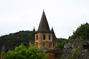 Conques.