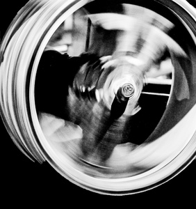 Single Rotating Wheel-2