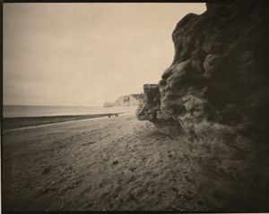 Etretat shore
