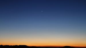 Suspended moon