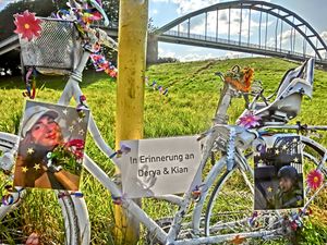 "TRAFFIC ACCIDENT MEMORIAL"