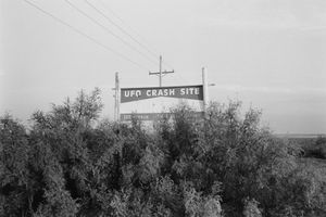 Roswell, New Mexico, 2006 © Peter Kayafas