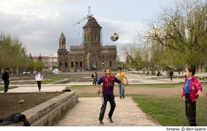Street football around the globe © Bert Spiertz