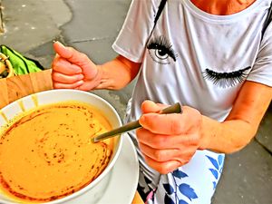 "DUCK SOUP COLOGNE" "JETZT WIRD WIEDER IN DIE SUPPE GESPUCKT"