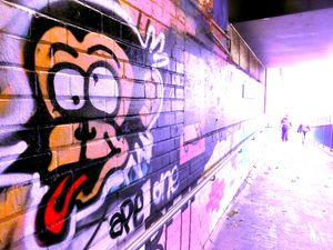 "Fröhliche Stadtaffen" "Cheerful City Apes"