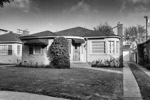 1338 Pearl St.