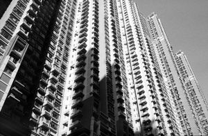 "Lai Chi Kok"