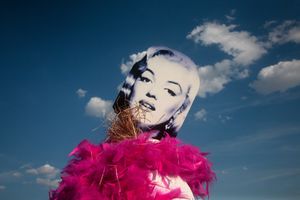 SCARECROWS , MARILYN MONROE