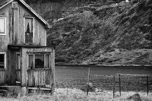 THE OLD CABIN BY THE FROZEN WATER