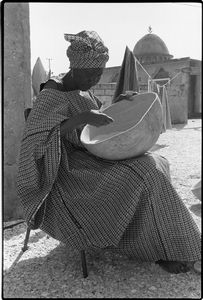 Cleaning rice, Mbao, Senegal              © Betty Press