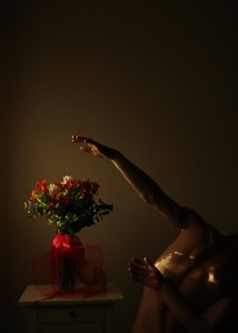 Fiori tra le dita