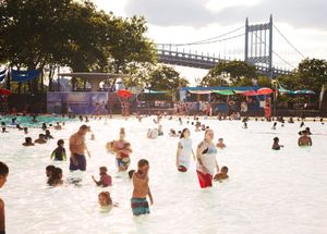 Astoria Pool, New York, 2017